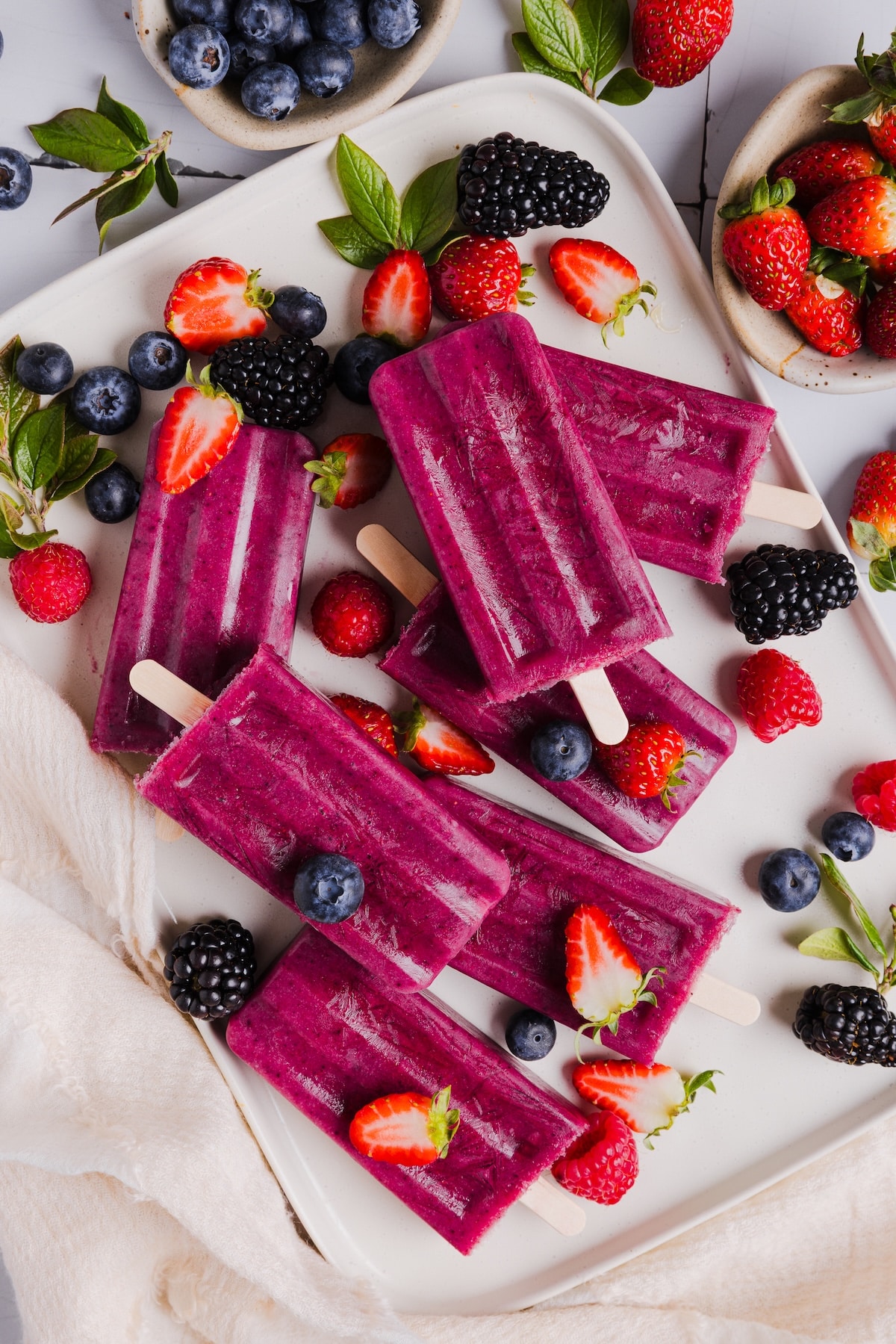 Easy Homemade Fruit Smoothie Pops: Healthy & Customizable